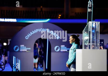 Berlin, Allemagne. 19th novembre 2022. Cyclisme/piste: Ligue des champions, 2nd arrêt, podium, Martha Bayona. Credit: Jean-Marc Wiesner/dpa/Alay Live News Banque D'Images