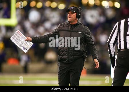 Seattle, WA, États-Unis. 19th novembre 2022. Kalen DeBoer, entraîneur-chef de Washington Huskies, lors d'un match de football de la NCAA entre les Colorado Buffaloes et les Washington Huskies au stade Husky de Seattle, en Australie occidentale. Sean Brown/CSM/Alamy Live News Banque D'Images