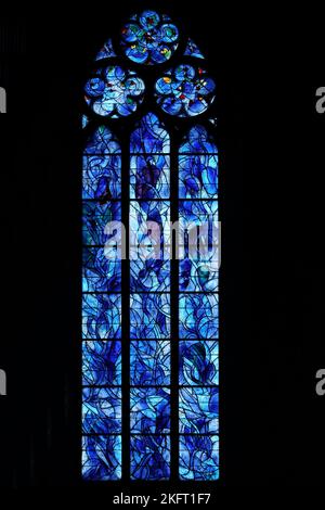 Fenêtre Marc Chagall, fenêtre de l'église, arts et artisanat, vitraux, bleu, Saint Stephan, Stephanskirche, Vieille ville, Mayence, région Rhin-Hesse, Rhénanie- Banque D'Images