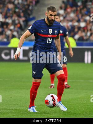 L'attaquant du Real Madrid a été forcé de se retirer de la coupe du monde après avoir subi une blessure à quatre riceps dans sa cuisse gauche dossier - Karim Benzema de France pendant la Ligue des Nations de l'UEFA, le Groupe 1 match entre la France et le Danemark au Stade de France sur 3 juin 2022 à Paris, France. Photo de Christian Liewig/ABACAPRESS.COM Banque D'Images