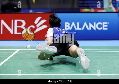 SYDNEY, AUSTRALIE - NOVEMBRE 18 : Kean Yew Loh de Singapour tombe pendant le match des hommes célibataires entre la Chine et Singapour à Quaycenter sur 18 novembre 2022 à Sydney, en Australie Banque D'Images