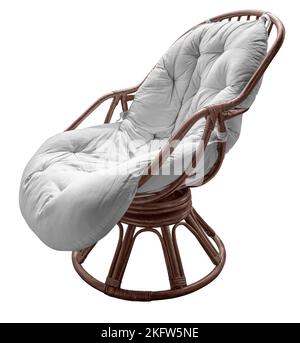 Chaise en osier avec coussin isolé dans le dos blanc Banque D'Images