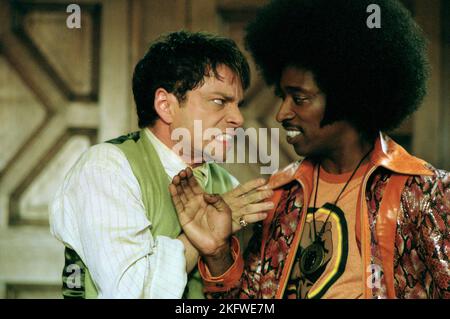 CHRIS KATTAN, Eddie Griffin, UNDERCOVER BROTHER, 2002 Banque D'Images