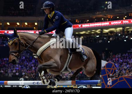 Prague, République tchèque. 20th novembre 2022. EquestrianANNA KELNEROVA des LIONS DE PRAGUE en finale de la Super coupe de la GCL lors des matchs des Longines Global Champions 2022 à Prague en République tchèque. (Credit image: © Slavek Ruta/ZUMA Press Wire) Credit: ZUMA Press, Inc./Alamy Live News Banque D'Images