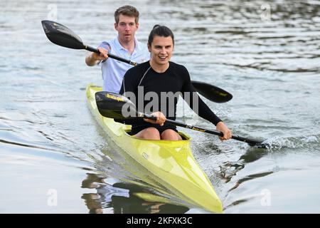 Le kayakiste belge Broekx et le cycliste belge Jens Schuermans photographiés en action lors d'un camp d'entraînement organisé par le Comité olympique belge BOIC-COIB à Belek en Turquie, dimanche 20 novembre 2022. La scène a lieu du 12 au 27 novembre. BELGA PHOTO LAURIE DIEFFEMBACQ Banque D'Images