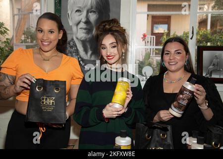 Los Angeles, États-Unis. 19th novembre 2022. McKenzi Brooke assiste à 2022 American Music Awards Celebrity Gifting Suite par Steve Mitchell MTG au Woma's Club of Hollywood, Los Angeles, CA, 19 novembre 2022 crédit: Eugene Powers/Alamy Live News Banque D'Images