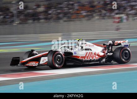 Abu Dhabi, Émirats arabes Unis . 19th novembre 2022. ABU DHABI, ÉMIRATS ARABES UNIS, 19. Novembre 2022, #47, Mick SCHUMACHER, GER, équipe Haas F1, Moteur VF-22, F065 pendant le Grand Prix F1 au circuit Yas Marina 2022- 19. Novembre, Formule 1, - Grand Prix Formel 1, F1, Formel1, Vereinigte Arabische Emirate, - image payante - copyright crédit: © Stefan KLINGBERG/ATP images (KLINGBERG Stefan/ATP/SPP) crédit: SPP Sport Press photo. /Alamy Live News Banque D'Images