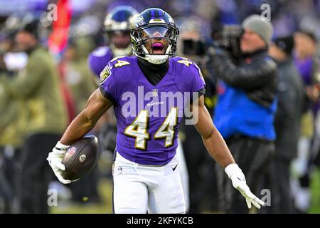 Baltimore, États-Unis. 20th novembre 2022. Le cornerback des Ravens de Baltimore Marlon Humphrey (44) célèbre une interception des Panthers de Caroline pendant la seconde moitié au stade M&T Bank à Baltimore, Maryland, dimanche, 20 novembre 2022. Baltimore a gagné 13-3. Photo de David Tulis/UPI crédit: UPI/Alay Live News Banque D'Images