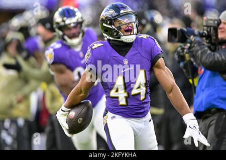 Baltimore, États-Unis. 20th novembre 2022. Le cornerback des Ravens de Baltimore Marlon Humphrey (44) célèbre une interception des Panthers de Caroline pendant la seconde moitié au stade M&T Bank à Baltimore, Maryland, dimanche, 20 novembre 2022. Baltimore a gagné 13-3. Photo de David Tulis/UPI crédit: UPI/Alay Live News Banque D'Images