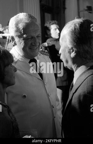 Le général argentin Leopoldo Fortunato Galtieri, lors de son investiture en tant que nouveau président de facto de l'Argentine, décembre 1981 Banque D'Images