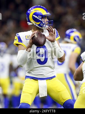 La Nouvelle-Orléans, États-Unis. 21st novembre 2022. Le quarterback de Los Angeles Rams Matthew Stafford (9) se lance contre les Saints de la Nouvelle-Orléans au Caesars Superdome de la Nouvelle-Orléans dimanche, 20 novembre 2022. Photo de AJ Sisco/UPI. Crédit : UPI/Alay Live News Banque D'Images