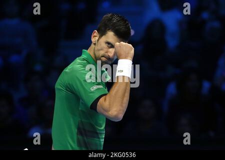 Turin, Italie. 20th novembre 2022. Novak Djokovic de Serbie réagit lors du match final des finales ATP contre Casper Ruud de Norvège à Turin, Italie, 20 novembre 2022. Credit: STR/Xinhua/Alay Live News Banque D'Images