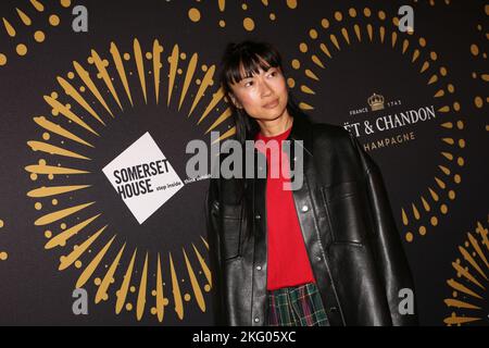 Mimi Xu assiste au patinage à Somerset House avec Moët & Chandon Banque D'Images