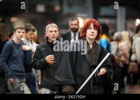 Utrecht, pays-Bas. 19th novembre 2022. Cojoueurs dans le Jaarbeurs Utrecht, sur 19 novembre 2022 pendant l'édition néerlandaise Comic con Winter, à Utrecht, pays-Bas. Les cojoueurs et les visiteurs de Comic con ont pris le contrôle des Jaarbeurs ce week-end pour les plus grands événements de Comic con aux pays-Bas. Des cojoueurs individuels aux grands groupes et toutes sortes de stands et de célébrités. La Comic con néerlandaise a été suivie par des milliers de personnes. (Photo par Oscar Brak/NurPhoto)0 crédit: NurPhoto/Alay Live News Banque D'Images