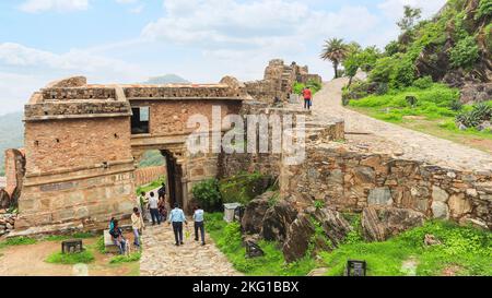 INDE, RAJASTHAN, FORT DE KUMBHALGARH, juillet 2022, touriste au fort de Kumbhalgarh, forteresse Banque D'Images