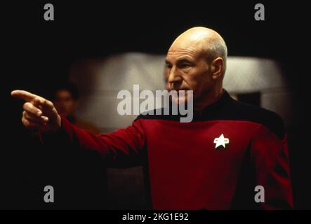 PATRICK STEWART dans STAR TREK GÉNÉRATIONS (1994), réalisé par DAVID CARSON. Crédit : PHOTOS / Album PARAMOUNT Banque D'Images