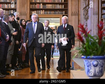 Le roi Carl XVI Gustaf présente le prix de l'année de S.M. le roi Carl XVI Gustaf (H.M Konung Carl XVI Gustafs pris par Arets Nybyggare) à Stockholm, en Suède, N Banque D'Images