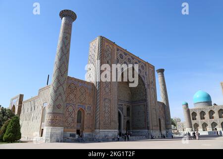 Ulughbek Madrasa, Registan, Samarkand, province de Samarkand, Ouzbékistan, Asie centrale Banque D'Images