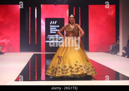 Le National Asian Wedding Show 2022, l'événement qui s'est tenu à Hammersmith, dans l'ouest de Londres pendant les 18 dernières années, est le plus grand salon asiatique de mariage en Europe. Banque D'Images