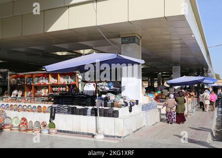 Siyob Dehqon Bozori (marché agricole de Siyob), rue Karimov, centre historique, Samarkand, province de Samarkand, Ouzbékistan, Asie centrale Banque D'Images