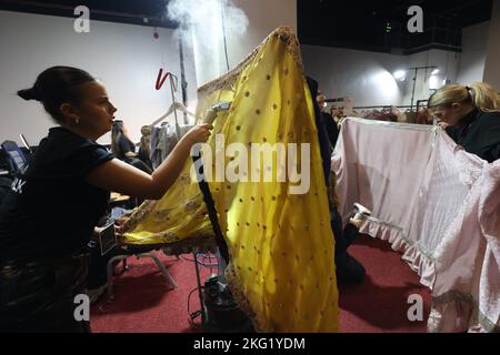 Le National Asian Wedding Show 2022, l'événement qui s'est tenu à Hammersmith, dans l'ouest de Londres pendant les 18 dernières années, est le plus grand salon asiatique de mariage en Europe. Banque D'Images