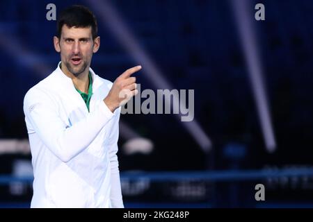 Turin, Italie. 20th novembre 2022. Novak Djokovic de Serbie gestes pendant le match final de célibataires entre Novak Djokovic de Serbie et Casper Ruud de Norvège le huitième jour des finales du Tour mondial de Nitto ATP à Pala Alpitour sur 20 novembre 2022 à Turin, Italie crédit: Marco Canoniero/Alamy Live News Banque D'Images