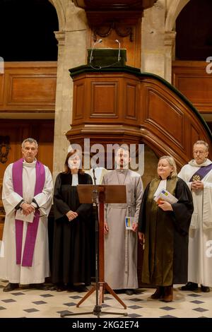 Prière œcuménique pour l'Ukraine à l'église réformée de l'Oratoire du Louvre, Paris, France Banque D'Images