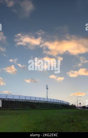 Stade de football avec vue de l'extérieur Banque D'Images