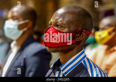 Messe du dimanche à l'église commémorative du génocide de Karongi, Kibuye, dans l'ouest du Rwanda Banque D'Images