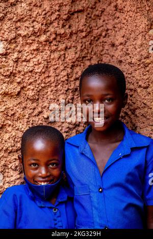 Écolières dans le nord du Rwanda Banque D'Images