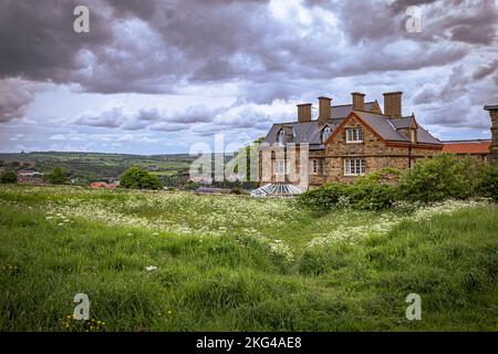 Whitby - 23 mai 2022 : Abbaye gothique de Whitby, Angleterre. Banque D'Images