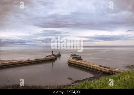 Whitby - 23 mai 2022 : ville médiévale de Whitby, Angleterre. Banque D'Images