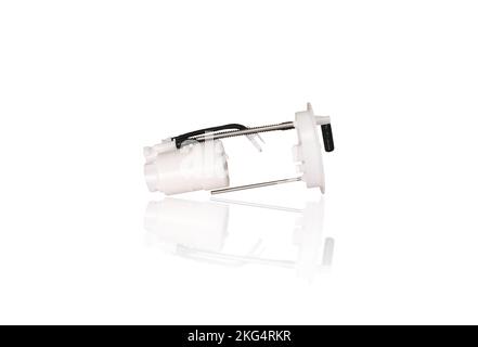 Ensemble de filtre à carburant pour automobiles ou filtre à carburant , objet isolé avec un chemin de coupure sur fond blanc Banque D'Images