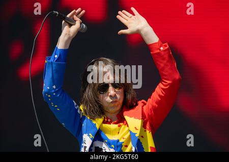 SOUTHSEA, ANGLETERRE : Primal Scream ouvre le festival victorieux sur la scène du château. Avec: Bobby Gillespie où: Portsmouth, Royaume-Uni quand: 26 août 2022 crédit: Neil Lupin/WENN Banque D'Images