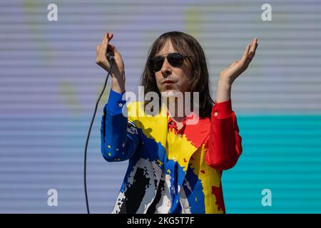 SOUTHSEA, ANGLETERRE : Primal Scream ouvre le festival victorieux sur la scène du château. Avec: Bobby Gillespie où: Portsmouth, Royaume-Uni quand: 26 août 2022 crédit: Neil Lupin/WENN Banque D'Images