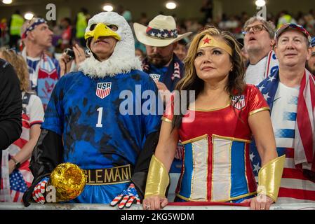 Doha, Qatar. 21st novembre 2022. Les fans américains lors de la coupe du monde de la FIFA Qatar 2022 Groupe B match entre les Etats-Unis et le pays de Galles au stade Ahmad Bin Ali à Doha, Qatar sur 21 novembre 2022 (photo par Andrew Surma/ Credit: SIPA USA/Alay Live News Banque D'Images