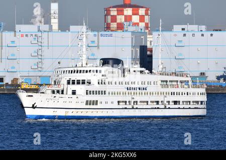 Préfecture de Kanagawa, Japon - 09 janvier 2021 : navire à passagers ROYALWING (OMI : 5197901). Banque D'Images