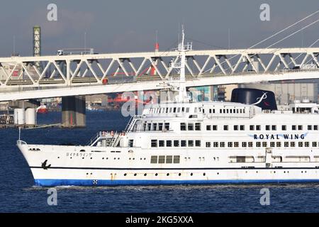 Préfecture de Kanagawa, Japon - 09 janvier 2021 : navire à passagers ROYALWING (OMI : 5197901). Banque D'Images