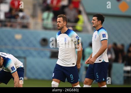 DOHA, Qatar. , . Harry Kane (FW) 9, Harry Maguire (DF) 6, crédit : SPP Sport Press photo. /Alamy Live News Banque D'Images