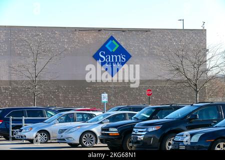 Muncy, États-Unis. 21st novembre 2022. Vue extérieure d'un magasin sam's Club à Muncy, Pennsylvanie, lundi, 21 novembre 2022. La saison de magasinage des fêtes de Noël aux États-Unis commence traditionnellement après Thanksgiving. (Photo de Paul Weaver/Sipa USA) crédit: SIPA USA/Alay Live News Banque D'Images