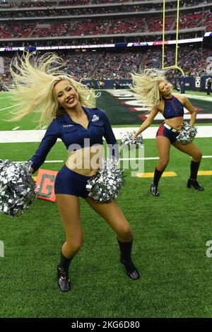 Les cheerleaders texans de Houston lors du match de football NFL entre les Washington Commanders et les Texans de Houston, dimanche, 20 novembre 2022, au NRG Banque D'Images