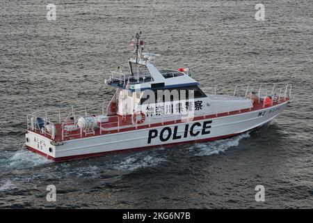 Préfecture de Kanagawa, Japon - 09 janvier 2021 : police de la préfecture de Kanagawa Ashigara, bateau de patrouille de classe 20m. Banque D'Images