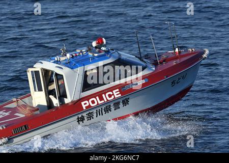 Préfecture de Kanagawa, Japon - 09 janvier 2021 : police de la préfecture de Kanagawa Chidori, bateau de patrouille de classe 8m. Banque D'Images