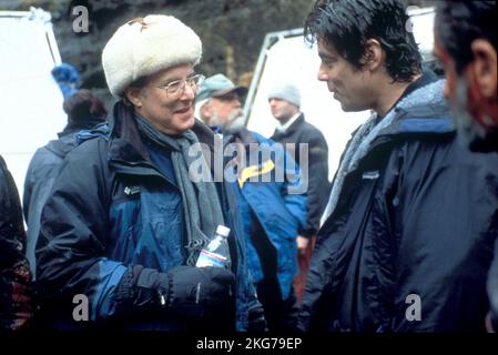 L'année chassée: 2003 Etats-Unis Directeur: William Friedkin William Friedkin, Benicio Del Toro photo de tournage Banque D'Images