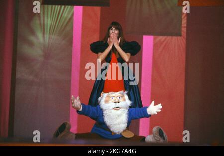 Chantal Goya sur le set de l'émission de télévision "Lahaye d'honneur" le 30 octobre 1987 sur TF1 Banque D'Images