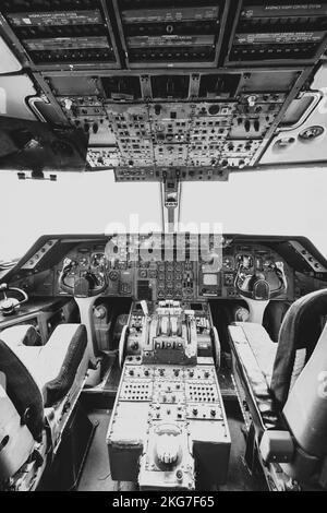 Intérieur d'un TriStar l-1011 désaffecté à Cotonou, Bénin Banque D'Images