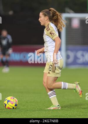 DAGENHAM ENGLAND - NOVEMBRE 20 : Carrie Jones de Leicester City Women pendant le match de Super League féminin de Barclays entre West Ham United Women Against Banque D'Images