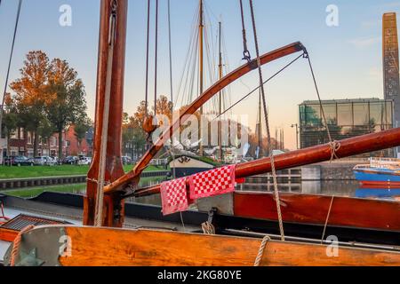 Den Helder, pays-Bas. Novembre 2022. Navires historiques à l'ancien chantier naval de Den helder. Photo de haute qualité Banque D'Images