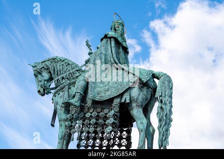 Statue de St Stephen au Bastion des pêcheurs à Buda, Budapest Hongrie Europe UE Banque D'Images
