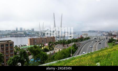 Pont à câble Golden Bridge à Vladivostok, en Russie Banque D'Images